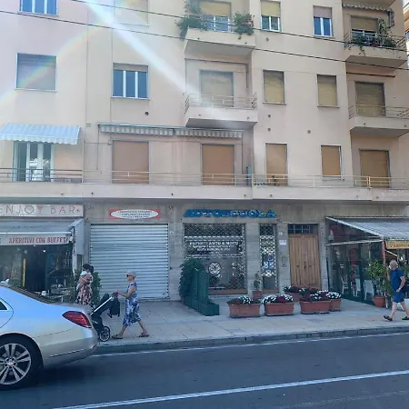 Attractive In Near Beach Daire Sanremo