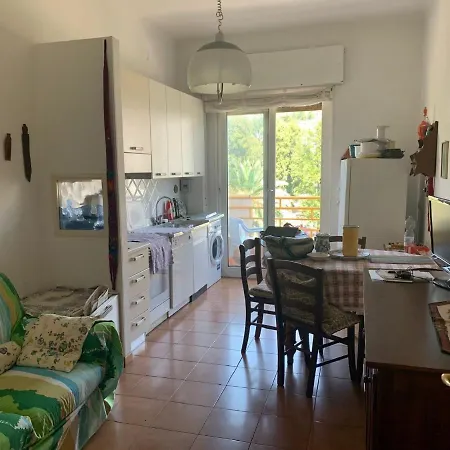 Attractive In Near Beach Daire *